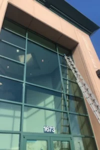 commercial window cleaning exterior